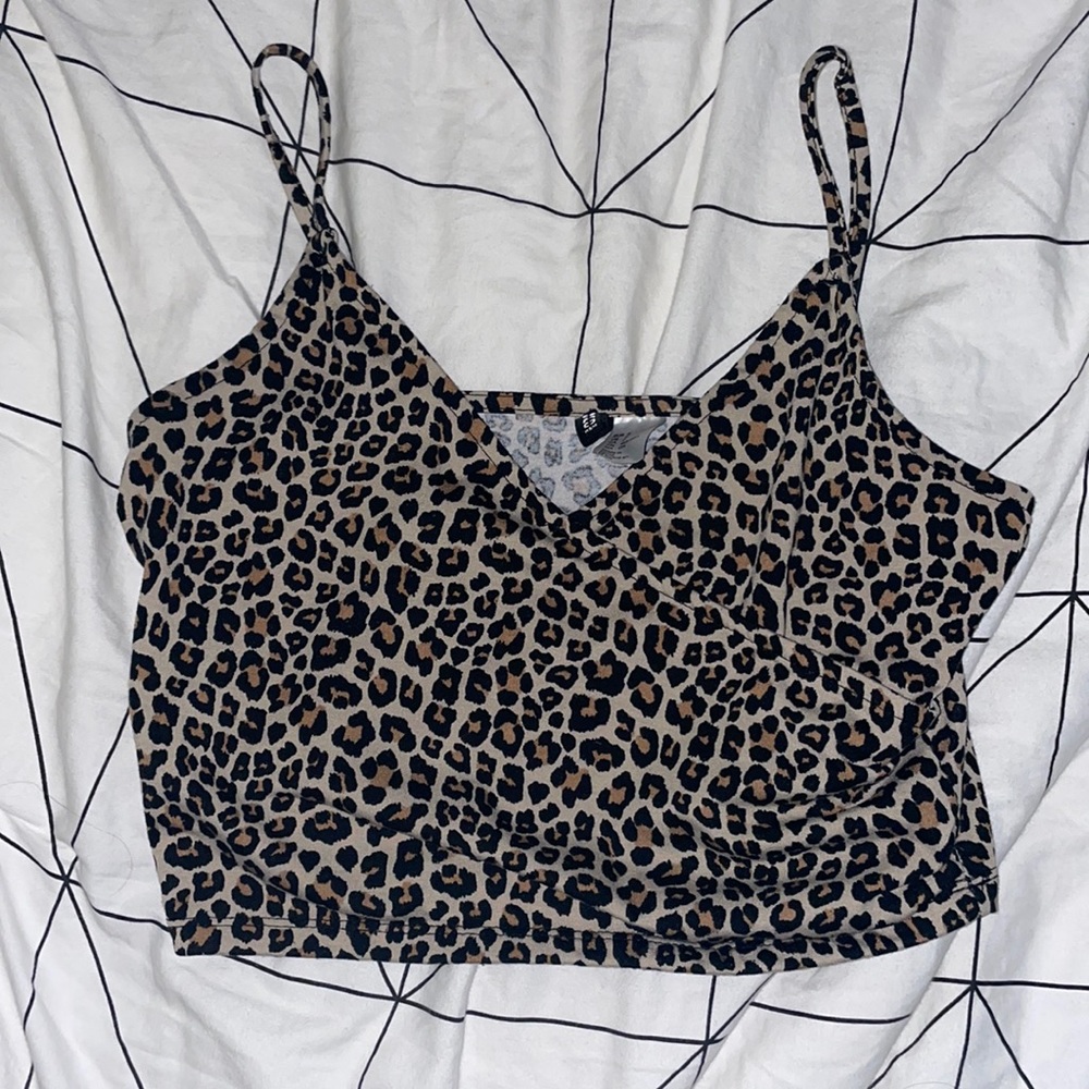 h&m cheetah print crop top